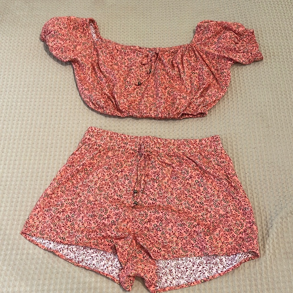 Arnhem Cropped Set